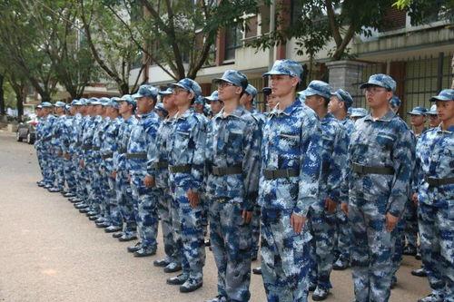 今日吃瓜军训视频播放下载