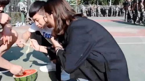 今日吃瓜军训视频播放下载